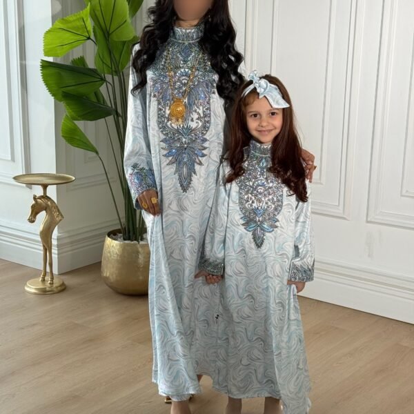 55f08712-2656-458a-916a-64134b84235c SM10 مع خياطه